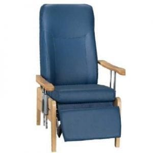 Focal-stationary armchair for taking blood