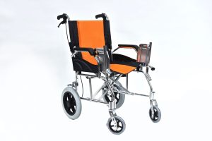 الكراسي المتحركة والمشي כסאות גלגלים וטיולונים