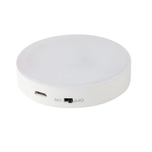 מנורה עם חיישן יציאה מהמיטה